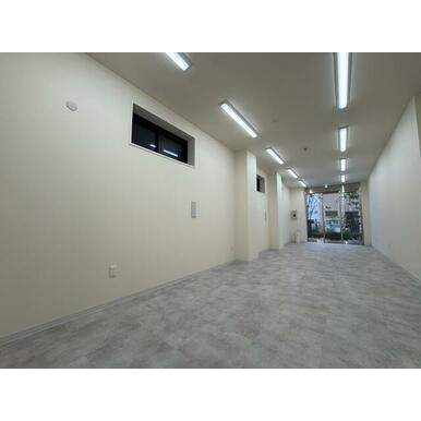 貸店舗・事務所 ｒｅｖｅｕｒ仙台錦町 テナント５ 路面店 室内